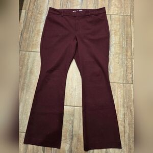 Women's Old Navy, Burgundy Pixie Flare Pants, Size 18